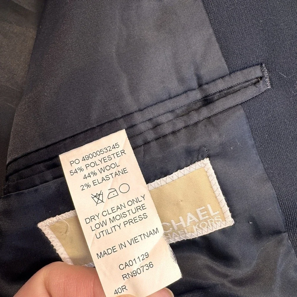 MICHAEL KORS Mens Navy Classic Wool Blend Suit Separate Blazer 40R Silver Button